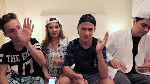 Matei teodorescu, vlad munteanu & cristi munteanu. Am N Am Pe Dezbracate Cu Selly Vlad Si Cristi Munteanu Video Dailymotion