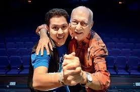 Naatak Nights On Tejpal Heights Www Mumbaitheatreguide Com Virtually all parsis today speak a gujarati patois and english.