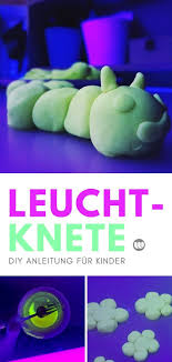 Leuchtende Knete Selber Machen Diy Leuchtknete Fur Kinder Knete Selber Machen Knete Selber Machen Rezept Knete