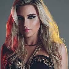 Debbie Wisner's Instagram, Twitter & Facebook