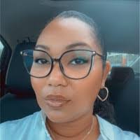 Kim Baez's Instagram, Twitter & Facebook