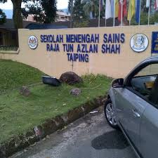 It is situated at the foot of bukit larut. Sekolah Menengah Sains Raja Tun Azlan Shah Bandar Taiping Perak