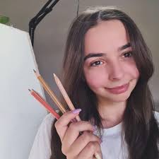 Hello my name is Nicola and I am pet portrait artist 🎨 Using coloring  pencils