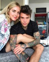 I cosiddetti fuori di seno, momenti nei quali le nostre attrici, soubrette e conduttrici s Fedez E Chiara Ferragni Hanno Litigato Durante Le Vacanze Di Pasqua