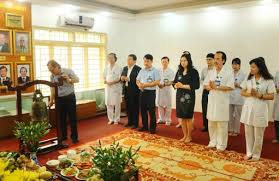 Trường hợp bệnh nhân đang công tác tại bệnh viện phổi trung ương là ông n.v.c., 55 tuổi, sống tại 32, ngõ 140 đường nguyễn xiển, phường hạ đình, thanh xuân, hà nội. Bá»‡nh Viá»‡n Phá»•i Trung Æ°Æ¡ng Tá»• Chá»©c Ká»· Niá»‡m 110 NÄƒm Ngay Sinh Cá»' Bá»™ TrÆ°á»Ÿng Bá»™ Y Táº¿ Bac SÄ© Pháº¡m Ngá»c Tháº¡ch Hoáº¡t Ä'á»™ng Cá»§a Ä'á»‹a PhÆ°Æ¡ng Cá»•ng