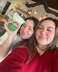 The rare driftwood fam group pic ❤️