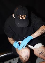 Meet Homepoke Toronto S Anonymous Stick N Poke Iconoclast Stick N Poke Stick N Poke Tattoo Stick And Poke