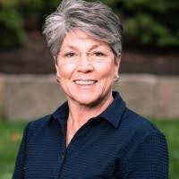 Jen Parr's Instagram, Twitter & Facebook