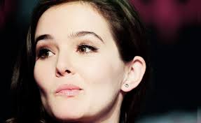 Vampire Academy Poland || Najświeższe informacje o książkach, ekranizacji i  aktorach: #40 faktów o Zoey Deutch