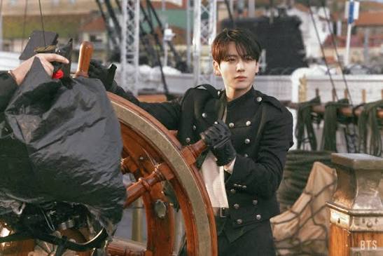 Jungkook @ BTS 'SWIM' MV Photo Sketch (1)