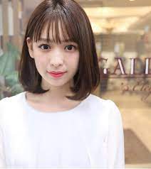 画像に含まれている可能性があるもの 1人 クローズアップ hairstyle hair beauty beauty