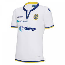The away shirt is bright pink, dominated by a large black star. Away Shirt Junior Hellas Verona Fc 18 19