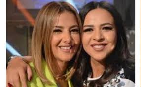لحظات مؤلمة ، تعيشها كلًا من الفنانة دنيا سمير غانم وشقيقتها الصغرى الفنانة إيمي ، حيث الفنانة دنيا. Ø¯Ù†ÙŠØ§ ÙˆØ¥ÙŠÙ…ÙŠ Ø³Ù…ÙŠØ± ØºØ§Ù†Ù… Ø¹Ù† Ø¨ÙŠÙˆÙ…ÙŠ ÙØ¤Ø§Ø¯ ÙˆØ¬ÙˆØ¯Ù‡ Ø¨ÙŠØ¶ÙŠÙ Ù„Ù†Ø§ ÙˆÙƒÙ„Ù†Ø§ Ø¨Ù†Ø­Ø¨Ù‡ Ø§Ù„ÙÙ† Ø¬Ø±ÙŠØ¯Ø© Ø§Ù„Ø·Ø±ÙŠÙ‚