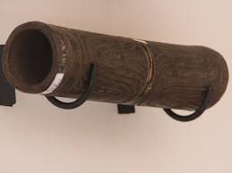 Alat musik fuu dimainkan dengan cara ditiup. Fuu Alat Musik Pemanggil Masyarakat Di Papua Indonesia Kaya