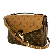 Louis vuitton steht wie kaum eine andere luxusmarke für mehrere ultimative handtaschen, die zu ikonischen designklassikern geworden sind. Pochette Metis Rent Your Luxury