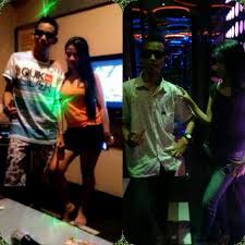 Lagu yang rilis pada 2012 ini dimuat dalam album studio mereka yang bertajuk trilogy. Zivilia Pintu Taubat By Zhenk S Freedom