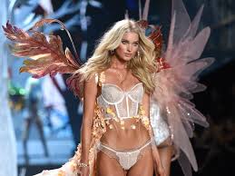 Heidi klum exclaims that she wants that dress! sean explains what he did with his deconstruction of the suit. Victoria S Secret Fantasy Bra Through The Years Teen Vogue