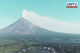 Check spelling or type a new query. Mt Mayon Spews White Smoke Signals Calming Of The Volcano Phivolcs Untv News