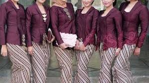 Model baju batik kantor wanita terbaru bulan ini tentunya menjadi sesuatu yang di tunggu oleh para penggemar batik nusantara. Trend Model Baju Gamis Batik Kombinasi Brokat Terbaru Fappin