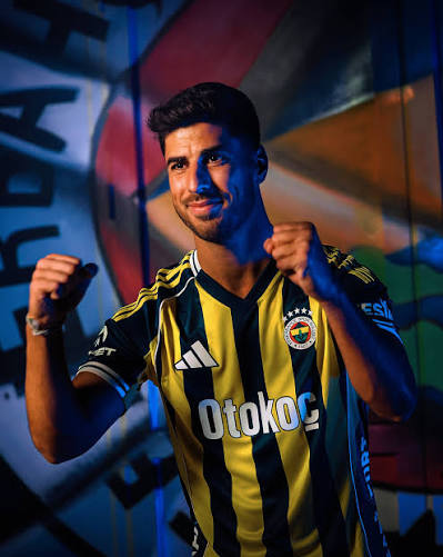 Ailemize hoş geldin Marco Asensio 💛💙 Kulübümüz, İspanyol futbolcu Marco  Asensio'nun kalıcı transferi için Fransa'nın Paris Saint-Germain takımı ile  anlaşmaya vardı. 29 yaşındaki tecrübeli orta saha