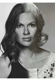 Jayne Mansfield's Instagram, Twitter & Facebook