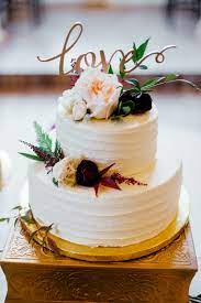 Lace And Lilies Blog Burgundy Wedding Cake Fall Wedding Cakes Wedding Cake Simple Elegant