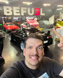 TORNATO! A BREVE UNVEILING NUOVA AUTO! Chi indovina l'auto vince una banana  di uranio impoverito! @befuel.performance