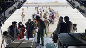 Atacan al ministro de defensa afgano en kabul con una fuerte explosión muy cerca de su residencia. Ynsfnzzmqyuzlm