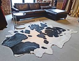 Die Reinigung Und Pflege Von Tierfell Kuhfell Ziegenfell Lederzentrum Spezialist Fur Lederpflege Lederreparatur Beratung