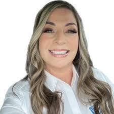 Heather Rossetti's Instagram, Twitter & Facebook