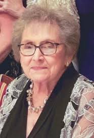 Laura Setzer's Instagram, Twitter & Facebook