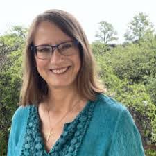 Bailey Booth's Instagram, Twitter & Facebook