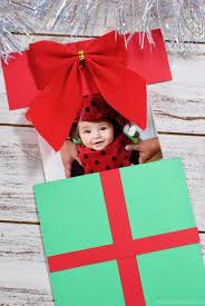 Kids songs, shows, crafts, activities, and resources for teachers & parents! Christmas Present Pop Up Card With Video The Soccer Mom Blog
