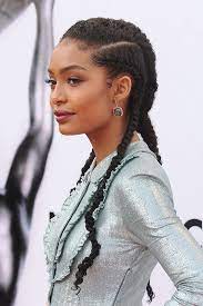 It features the former talk show queen wearing her natural hair, which is a big step in aiding the natural. Celebrities With Natural Hair Natural Hair Styles Celebrities Top Looks Make Up Natural Hair Inspira Natural Hair Styles Hair Styles Cool Braid Hairstyles
