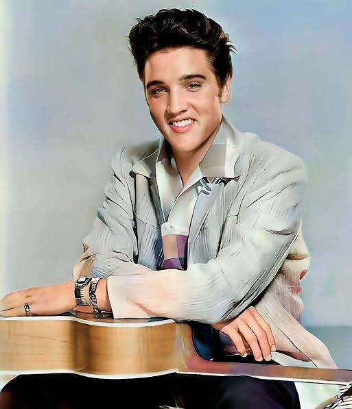 For years, people have asked whether Elvis Presley lost his voice near the end of his life. The truth can be found in his very last concert, on June 26, 1977, in