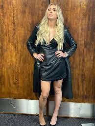 Charlotte Flair No Twitter Https T Co Hll1rhmhz9 Twitter In 2021 Charlotte Flair Women Raw Women S Champion
