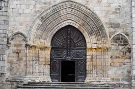 Suivi en direct pluie, nuages et foudre. Au Moyen Age Vicomtes Et Chanoines Se Disputaient L Autorite De Saint Yrieix La Perche Saint Yrieix La Perche 87500