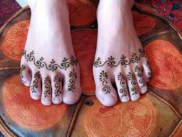 Simple Henna Design Idea For Feet Fingers Henna Designs Feet Foot Henna Henna