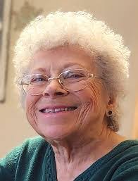 Mary Cloninger's Instagram, Twitter & Facebook