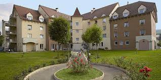Maison De Retraite Ehpad Parc Des Salines A Lons Le Saunier 39 6820 Logement Seniors Com