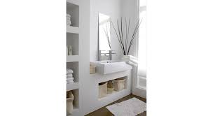 Décryptage des tendances et des astuces pour l'aménagement et l'optimisation de l'espace dans une petite salle de bain moderne et fonctionnelle. 24 Petites Salles De Bains Malignes Et Deco