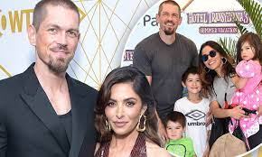 June 29, 2020 03:53 pm. Shameless Star Steve Howey And Wife Sarah Shahi Divorcing Daily Mail Online