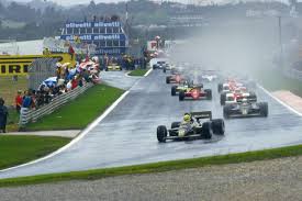 The 1985 portuguese grand prix was a formula one motor race held in estoril on 21 april 1985. F1 En Quarantaine Avec Autohebdo Le Gp Du Portugal 1985 Et La Demonstration De Senna