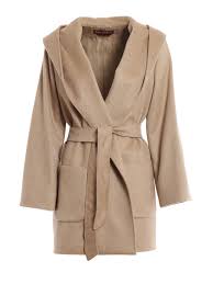 It's cut for a cocooning oversized fit and has an elegant hood, that'll help shield you in more wintry. Max Mara Studio Corolla Hooded Cashmere And Camelhair Coat Ú©ÙˆØªØ§Ù‡ 60110297000001