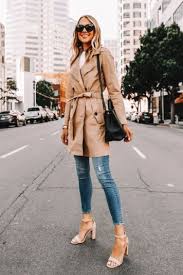 9 mars 2020 découvrez le tableau tenues de bureau pour femme de wambolari sur pinterest. Tenues Chics A Porter Au Bureau Cet Automne 8 Looks