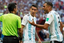 Omar da fonseca déborde de vitalité et de passion et aime les partager. Football Argentine Da Fonseca Une Insulte Au Football Football Le Telegramme