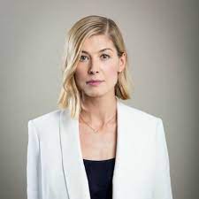 Original Motion Picture Soundtrack For The Crime Drama Film I Care A Lot 2020 The Film Music Composed By Marc Canha Rosamund Pike Dianne Wiest Rosemund Pike