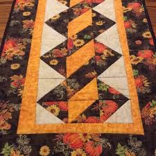 Twisted Pole Table Runner Free Quilt Pattern Beautiful Skills Crochet Knitting Quilting Quilted Table Runners Patterns Fall Table Runner Patterns Christmas Table Runner Pattern