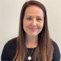 Laura Bartee's Instagram, Twitter & Facebook