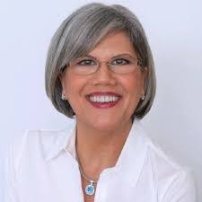 Paula Yingst's Instagram, Twitter & Facebook